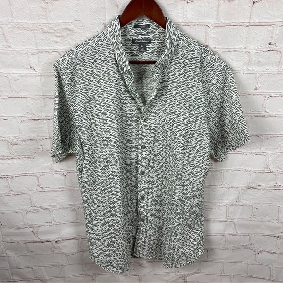 Eddie Bauer Other - Eddie Bauer men’s short sleeve button down collar casual shirt